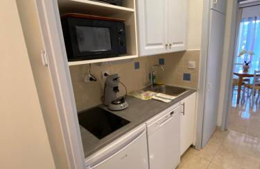 Joli studio climatisé au Port de Hyères - Proche Plages et Commerces - Linge de maison fourni - Foto 23