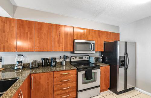 Fantastic 2BR Condo on 31st Floor Free Parking - Photo 16