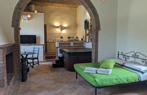 Relax nella jacuzzi in Toscana - Foto 14