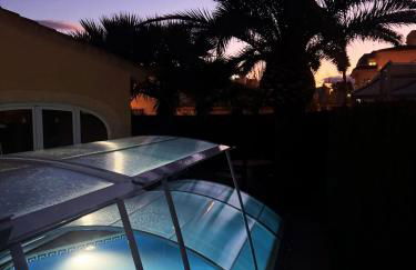 Impresionante Villa con piscina climatizada - OLIVA NOVA - Photo 32