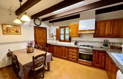 Masía Can Janet alojamiento rural con piscina privada en plena naturaleza - Foto 16