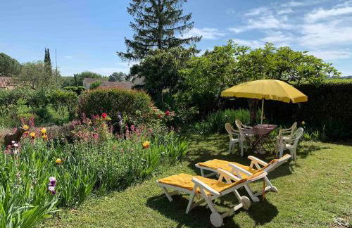 Les Grillons Maison cozy avec grand jardin - Foto 23