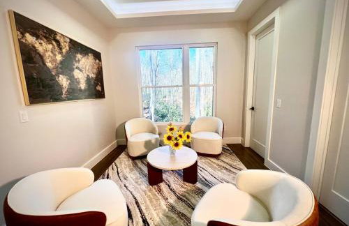 Creek side Mountain Perfect for Families ,We are just 5 to 7 minutes from the entrance of Pisgah Forest, where you ll find many rivers and waterfalls - Foto 2