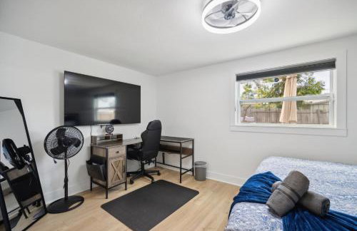 3Bd 2Ba House with Parking Laundry and Large Patio - Foto 25