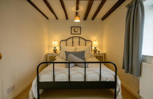 Pear Tree Cottage in the Cotswolds - Photo 56