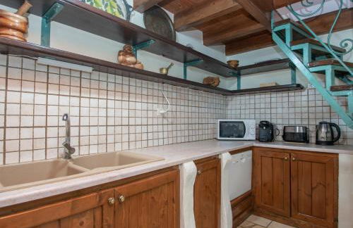 Gioia Traditional House - Photo 30