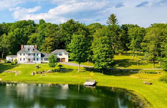 Secluded Estate w/ Guest House, Private Pond, Gym, & Movie Theater Sunny Pond - Foto 75