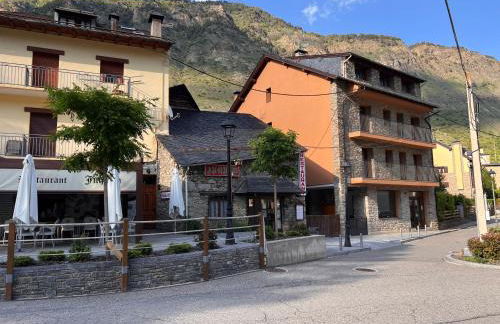 Espot Cowork & Apartments - L'Amfitriona - Photo 21