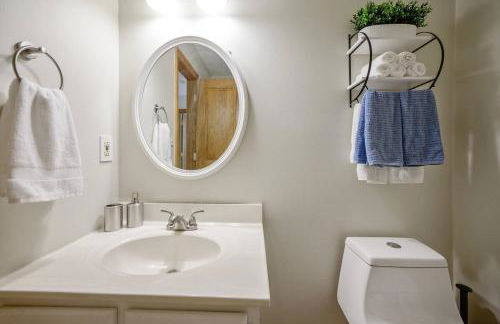 4 Beds ,King Bed, Tvs, Kids essentials, office, Grill, Crib, in Bond park ,PNC Arena - Foto 47