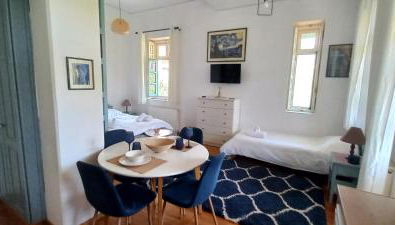 The Valkyries 3 - Photo 1