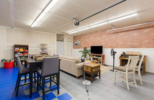 The Explorer! Extra Game Room, Fire pit Sleeps 10! - Foto 35