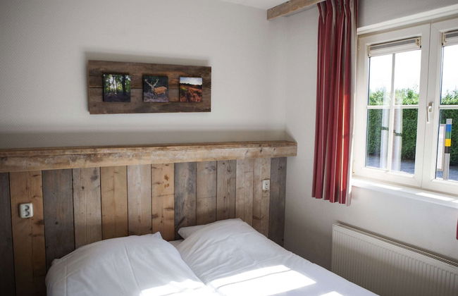 Bungalow in Netherlands With Garden Terrace - Photo 3