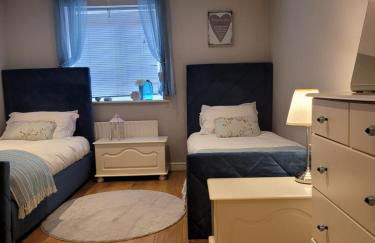 Three Bedroom Apartment by Beautiful Park - Photo 44