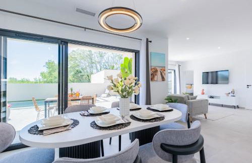 Villa Miray - Beach & Pool - Photo 6