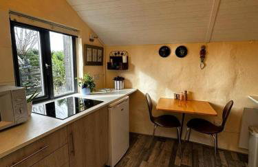 Little Linney - Sleeps 2 - Garden - Wifi - Parking - Photo 37