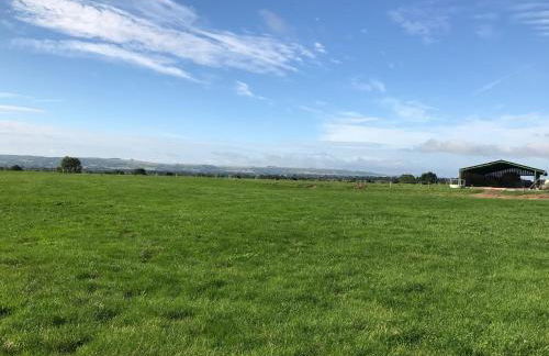 Rew Farm Country & Equestrian Accommodation - Sunrise Lodge - Foto 41