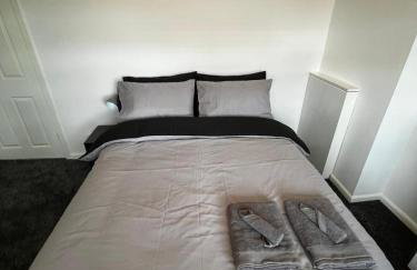 Quiet 2-Bed with Private Garden and Drive - Foto 34