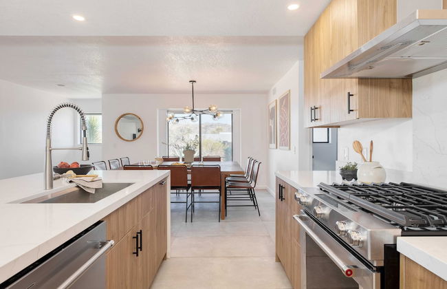 Lava Rocks by Avantstay Gorgeous Desert Haven w/ Pool, Hot Tub, Fire Pit & Ping Pong! - Foto 14