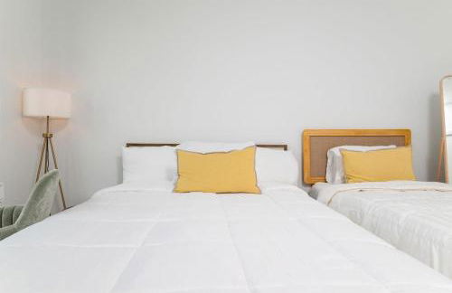 Back-Bay 2BR Condo w Roof top Gym Parking - Foto 45