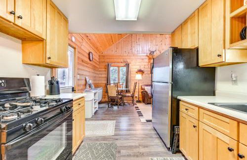 Secluded Bigfork Cabin with Canoes and Views! - Foto 11