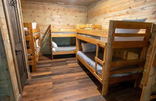 Serenity Ridge- Scenic Luxury Log Estate Getaway - Foto 18