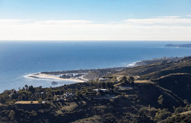 Castlewood by Avantstay Malibu Cliffside + View - Photo 44