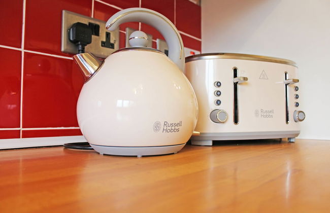 3 Bedroom Holiday Home With River Views - Photo 15