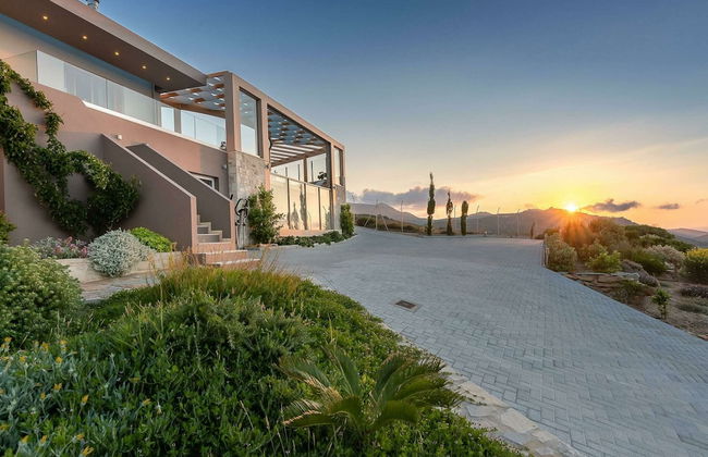 Villa in Agia Pelagia With Pool & Sea Views - Foto 1