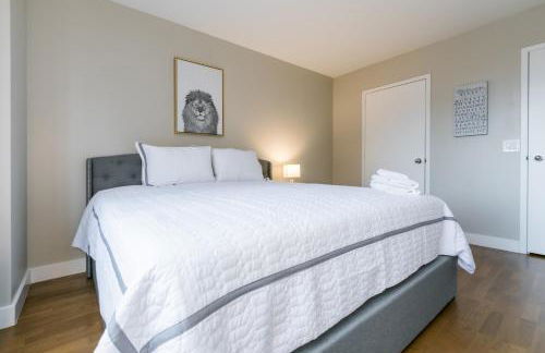 Finest Luxury 1 Bedroom Apartment - Photo 7