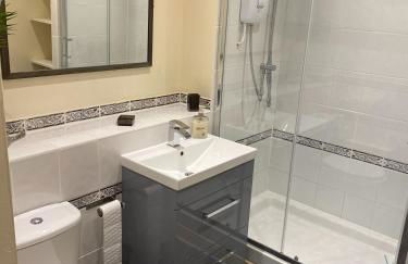 River Courtyard Ground Floor Apt 2BR Parking St Neots Town Centre - Foto 60