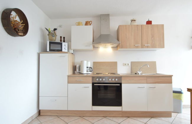 Holiday Home in Morscheid-riedenburg With Balcony - Photo 8