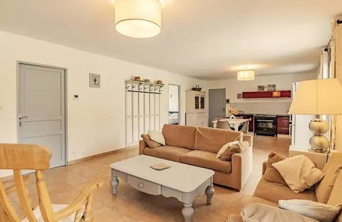 Gîte en Provence entre Pernes les fontaines et St Didier proche l'isle sur sorgues face Mont Ventoux Villa avec piscine - Photo 13