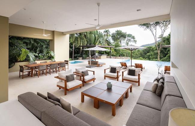 w Amazing 4BR Villa at Mesa de Yeguas - Photo 2