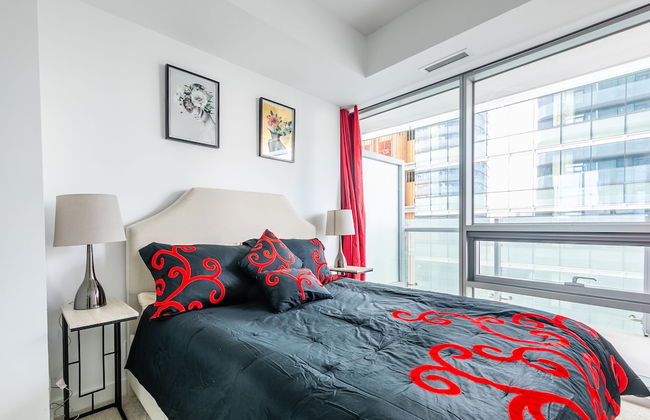 Maple Leaf Square - Photo 34