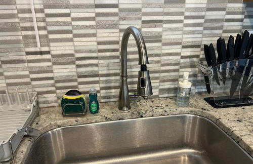 Bright & Comfy 5 star Location Large Deck Oasis - Foto 33