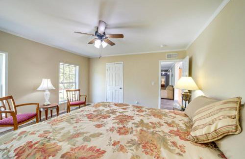 Pet-Friendly Checotah Home with Deck and Lake Views! - Foto 17