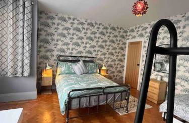 Spacious Semi-detached Southsea House, Free Parking On Drive - Photo 34