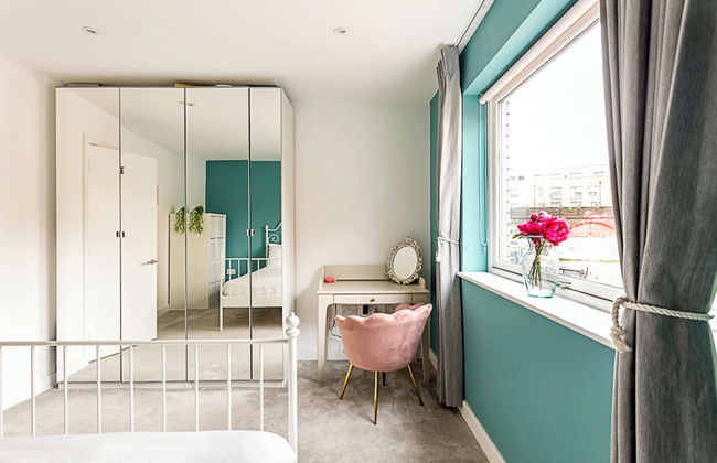 Quiet and Spacious Four Bedroom House - Foto 2