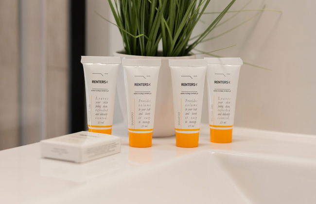 Piaseczno Stylish Apartment by Renters - Photo 40