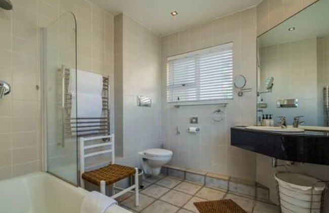 Immaculate Penthouse w Views Splash Pool CBT Penthouse - Photo 29