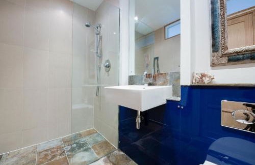 Harbourways Emsworth, Pet Friendly Coastal Retreat, Contractors & Leisure, Free Parking, Walk to Pubs - Photo 4