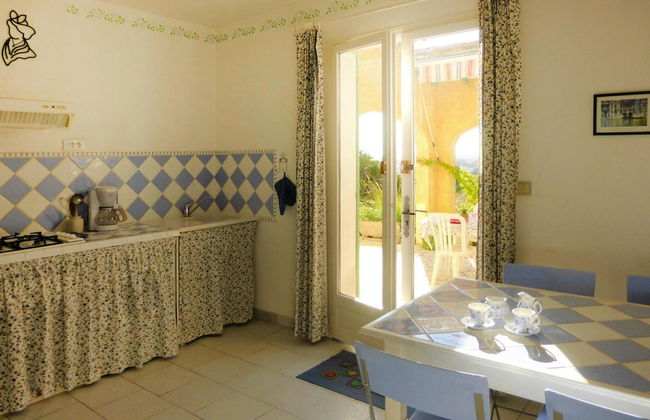 Holiday Cottage With Private Terrace, Bellegarde - Foto 16