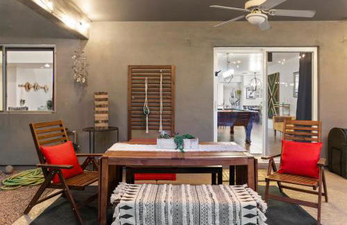 5 Bedroom 4 Bath Boutique Home PREMIUM LOCATION + heated pool option - Foto 10