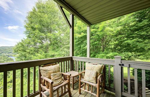 Hot Tub and Water Views Lake Glenville Home! - Foto 41