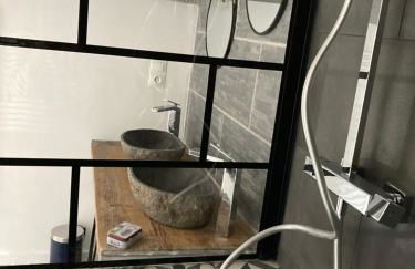 Grande terrasse CLIM parking privé SMART TV, local velos - Foto 13