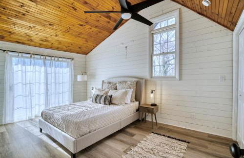 The Black Log Cabin - Hot Tub & Game Room - Foto 42