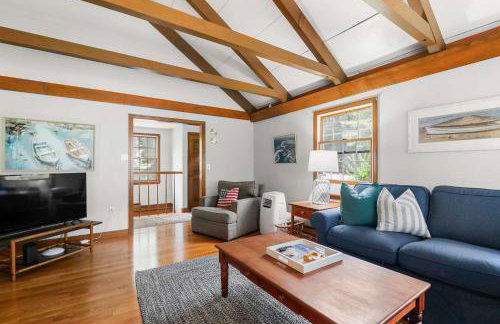 Great location with Water Views - Foto 8