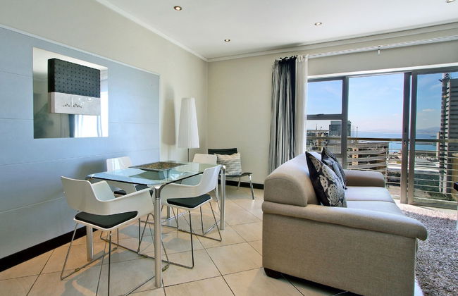 ITC Hospitality Group One Bedrooms Icon Building - Photo 9