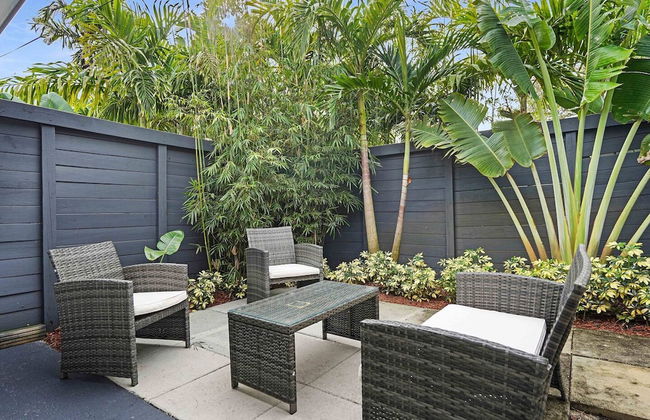 BnB Hyperion Brand New 2b2b Retreat w Patio - Foto 30