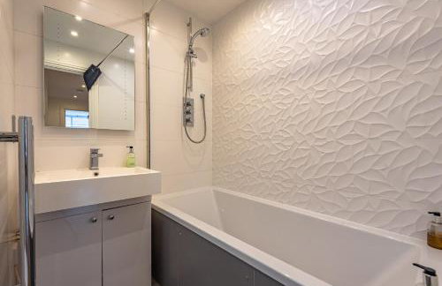 Cosy & Bright 2 Bedroom Apartment in Newbury Town Centre - SLEEPS 7 - Foto 25